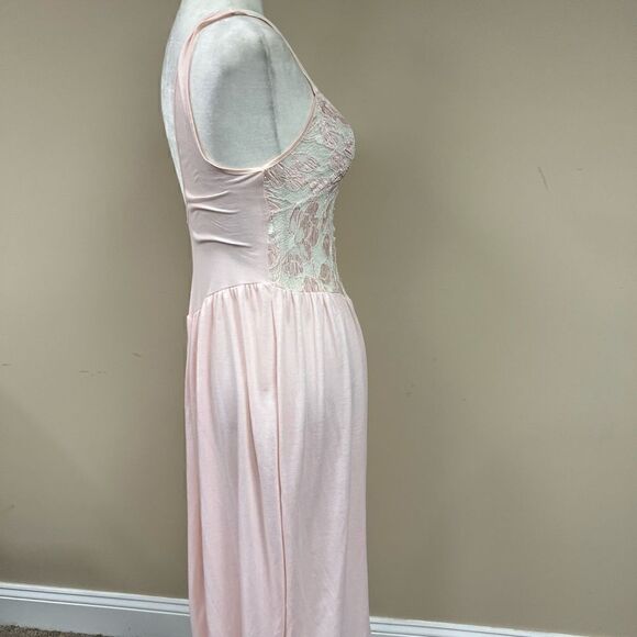 Interludes by Cria lace front vintage nightgown. Size Sm - Picture 4 of 6